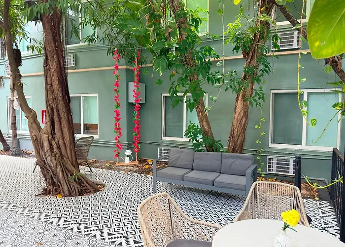 Atrium Hotel, Trademark Collection By Wyndham Miami Springs